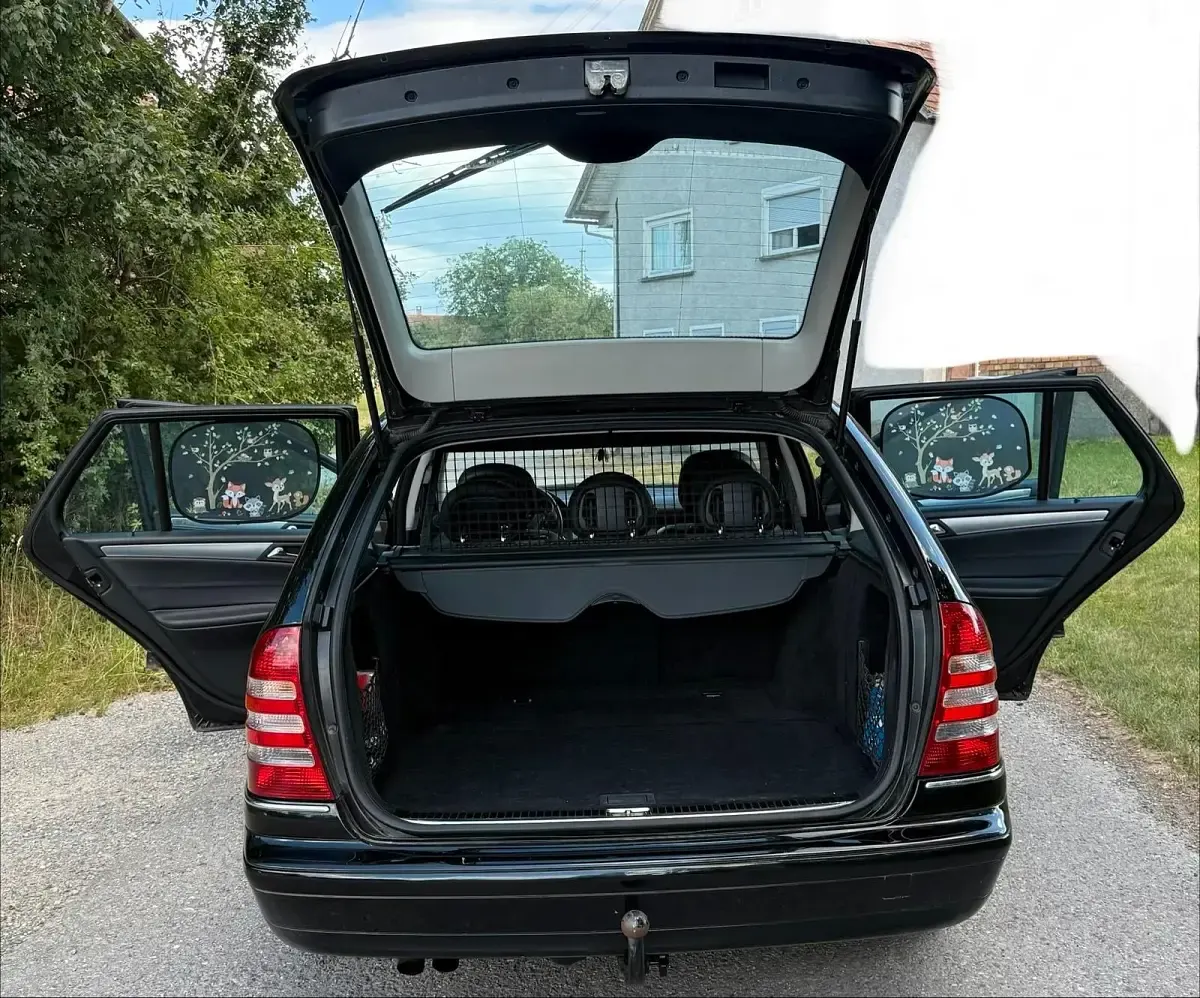 Gebraucht Mercedes C180 140 PS (102 kW) 2006 Schwarz Kombi