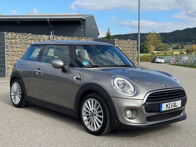 Silber Gebraucht 2018 Mini ONE Kleinwagen | 15.000 € (Fairer Preis) - Bild 1/4