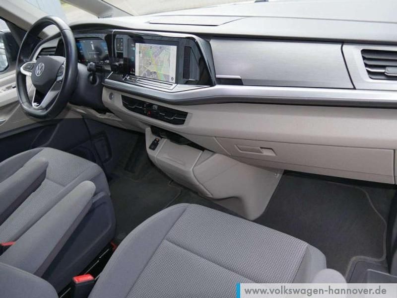 Używany VW Multivan Life 150 KM (110 kW) 2023 Biały Minivan