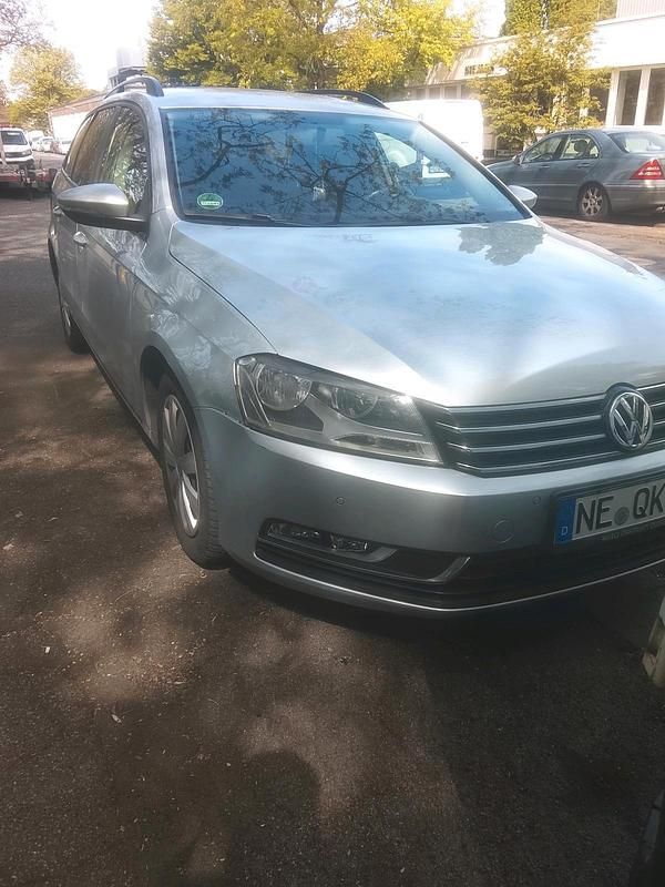 Second-hand VW Passat 140 CP (102 kW) 2013 Argintiu Break