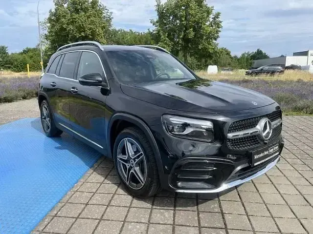 Gebraucht Mercedes GLB220 AMG 190 PS (139 kW) 2025 Schwarz SUV