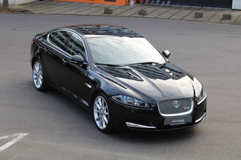 Santorini black metallic Gebraucht 2012 Jaguar XF S Limousine | 28.990 € - Bild 1/4