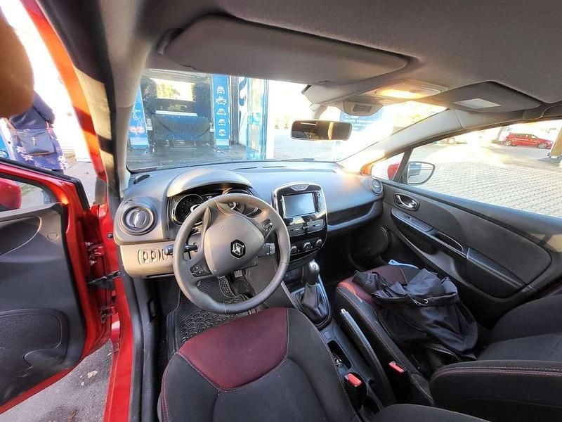 Gebraucht Renault Clio GrandTour 90 PS (66 kW) 2014 Rot Kombi