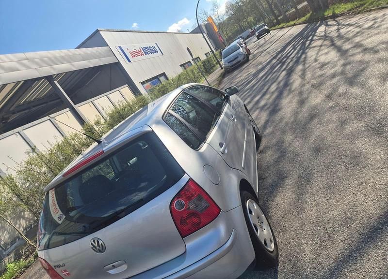 Gebraucht VW Polo 60 PS (44 kW) 2004 Silber Kleinwagen