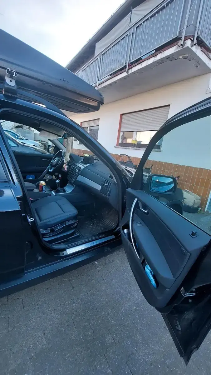 Gebraucht BMW X3 147 PS (108 kW) 2010 Schwarz SUV