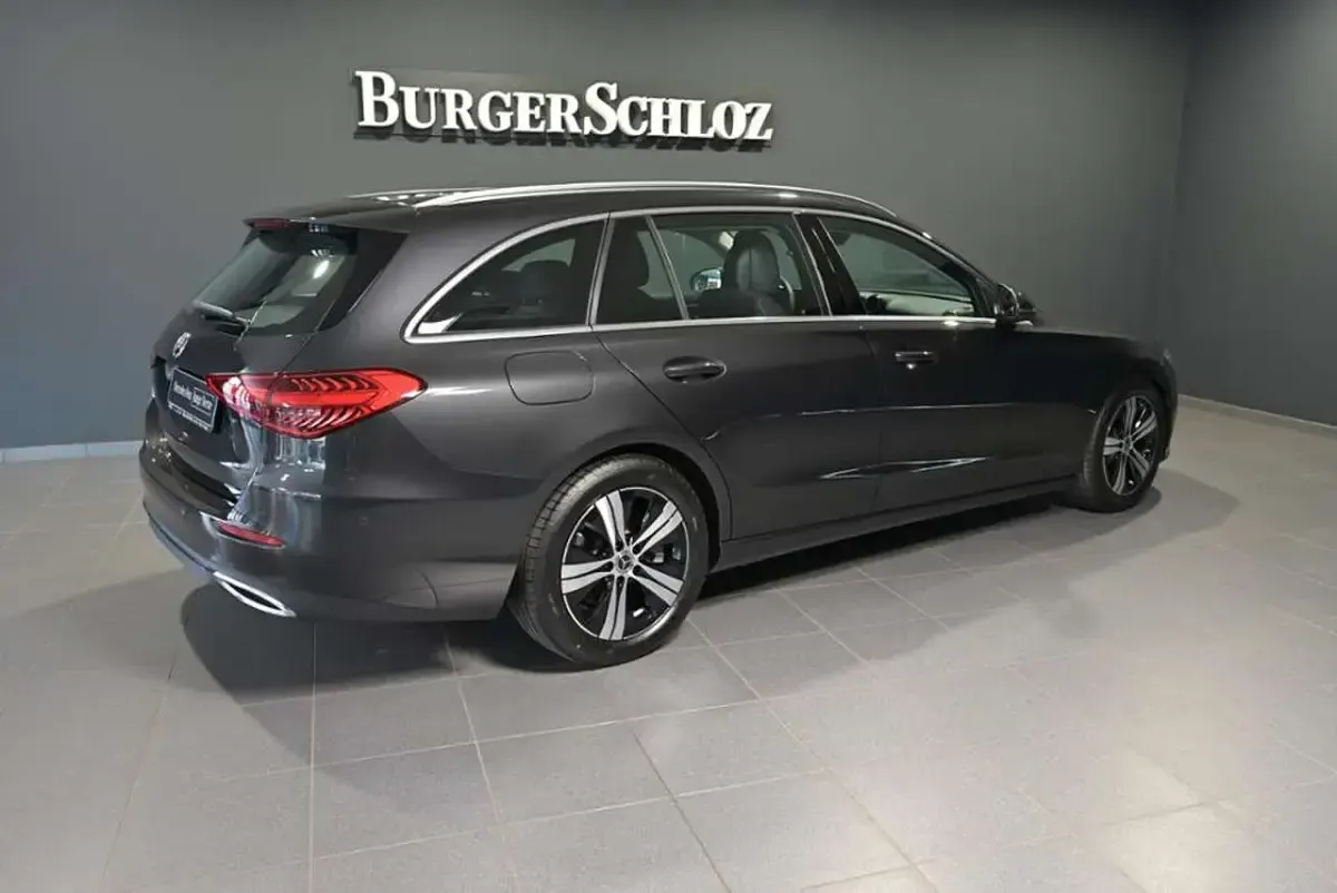 Gebraucht Mercedes C180 170 PS (125 kW) 2025 Metalliclack graphitgrau Kombi
