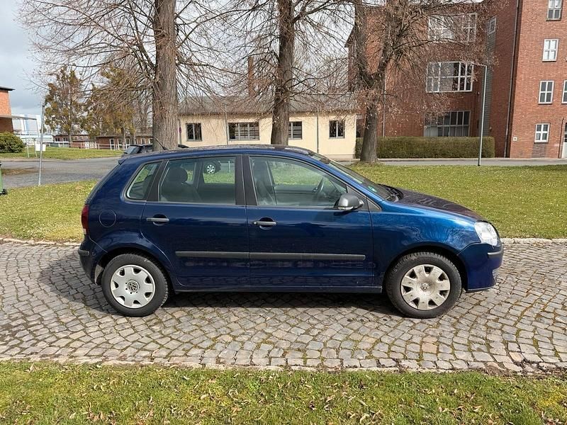 Gebraucht VW Polo 60 PS (44 kW) 2007 Blau Kleinwagen
