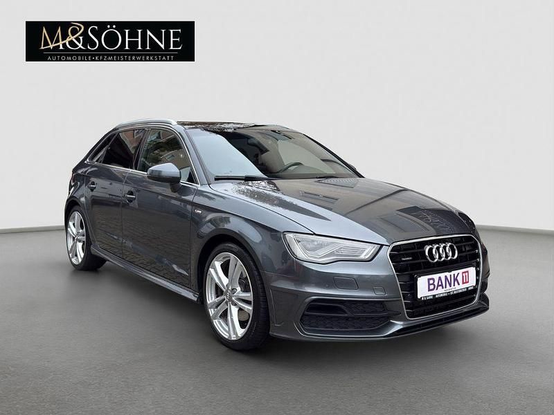 Grau Gebraucht 2013 Audi A3 Sportback S-Line Kleinwagen | 14.790 € (Teuer) - Bild 1/4
