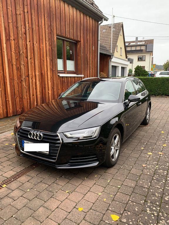 Schwarz Gebraucht 2018 Audi A4 Design Kombi | 17.500 € (Fairer Preis) - Bild 1/4