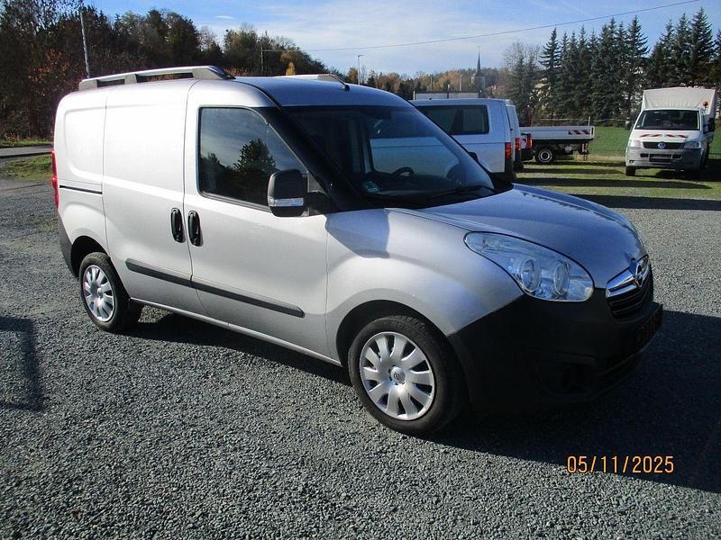 Gebraucht 2017 Opel Combo Van / Kleinbus | 3.990 € (Superpreis) - Bild 1/4