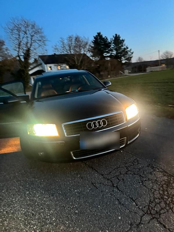 Gebraucht Audi A8 335 PS (246 kW) 2005 Blau Limousine