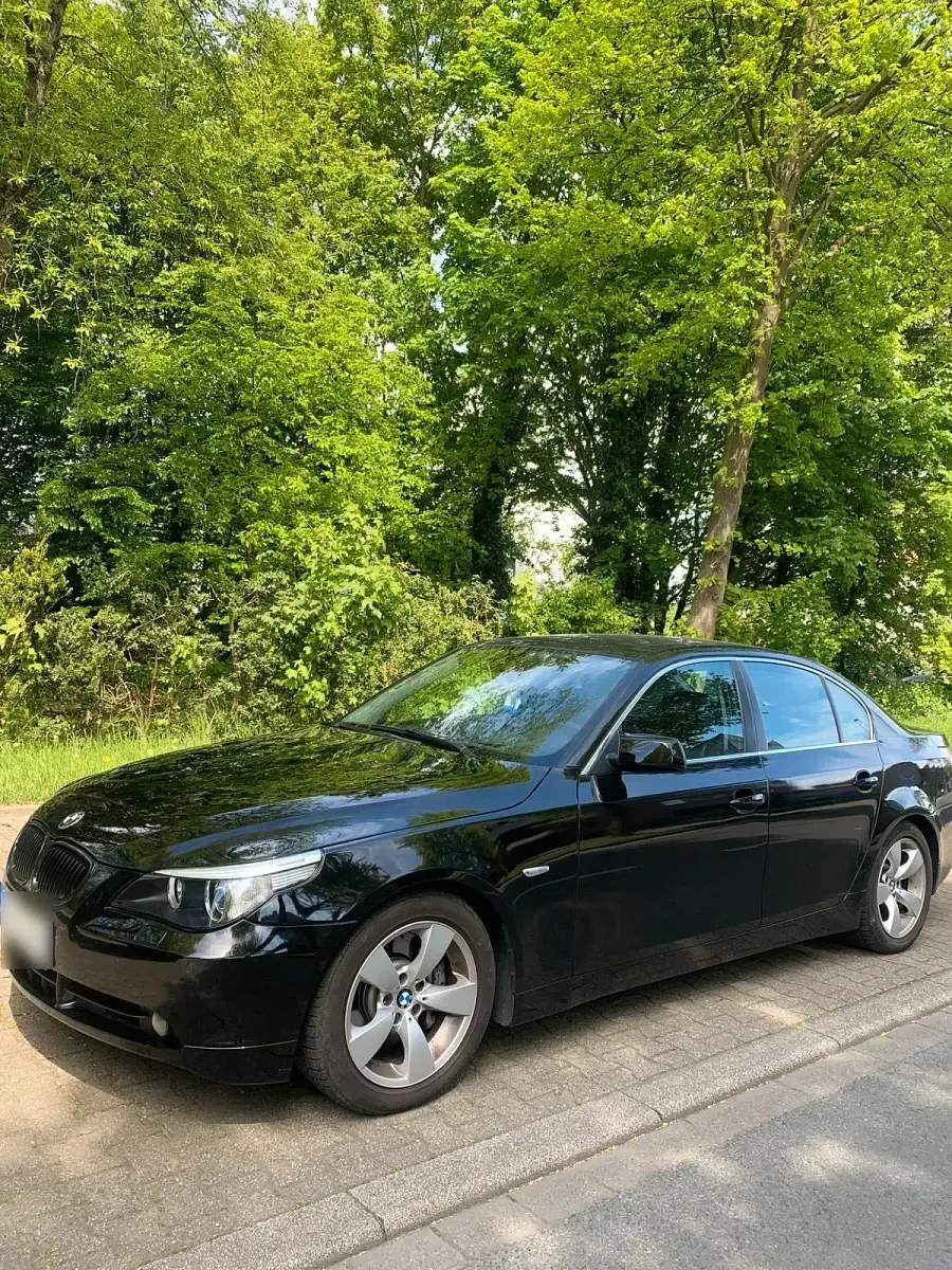 Gebraucht BMW 545 333 PS (244 kW) 2004 Schwarz Limousine