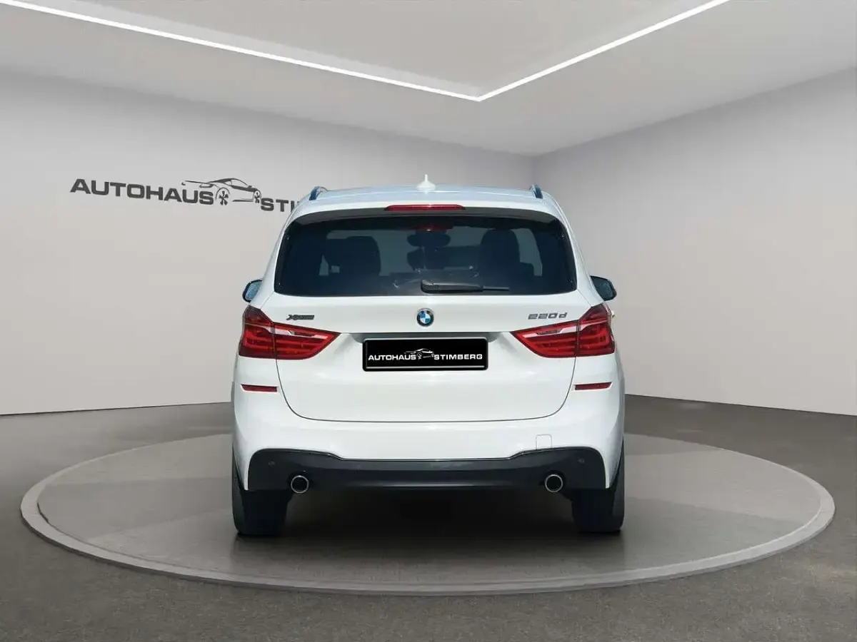 Gebraucht BMW 220 M Sport 190 PS (139 kW) 2016 Weiß SUV