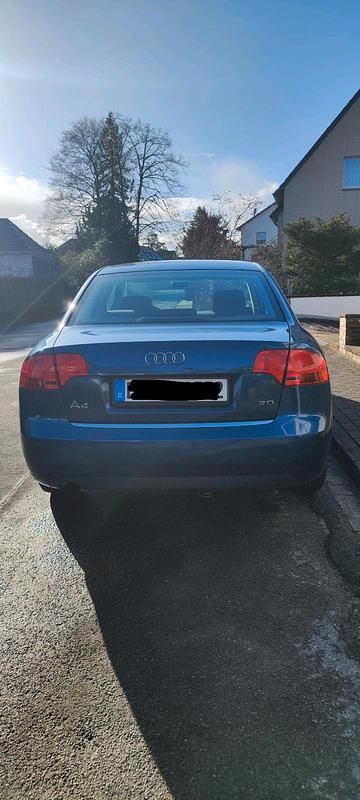Gebraucht Audi A4 131 PS (96 kW) 2006 Blau Limousine