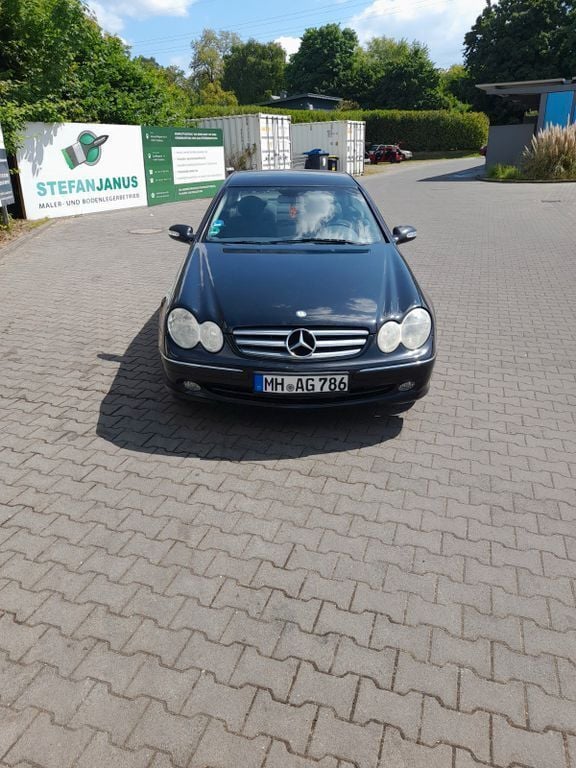 Schwarz Gebraucht 2002 Mercedes CLK200 Elegance Coupé | 3.999 € (Fairer Preis) - Bild 1/4
