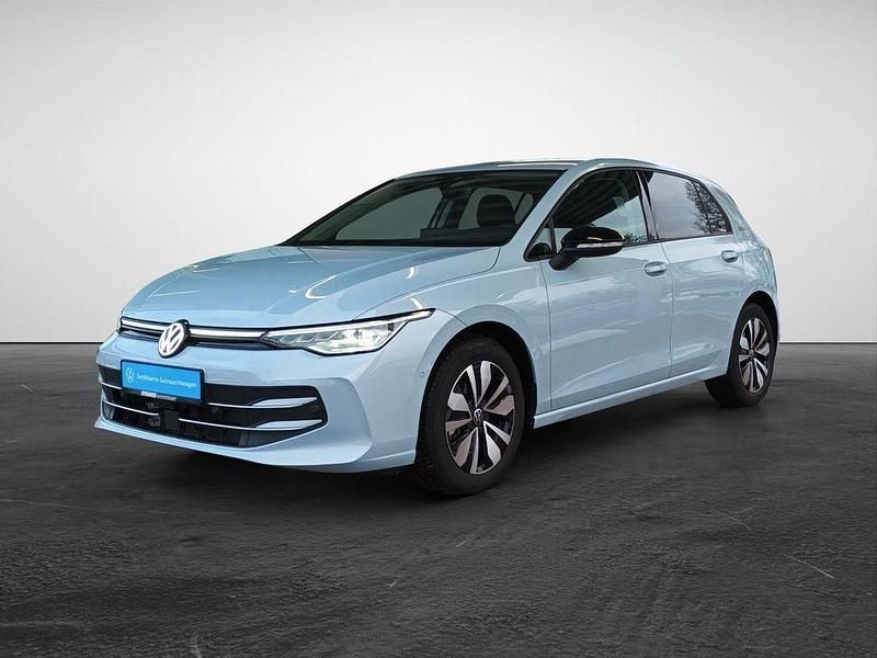 Gebraucht VW Golf VIII Goal 150 PS (110 kW) 2025 Blau (crystal ice blue metallic) Limousine