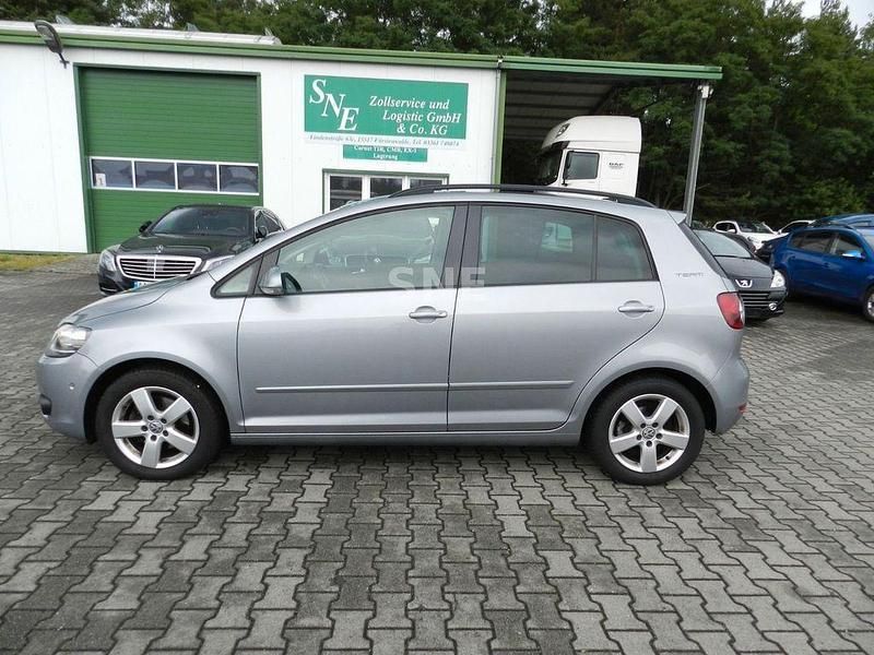 Silber Gebraucht 2011 VW Golf Plus Cross Team Van / Kleinbus | 5.990 € (Fairer Preis) - Bild 1/4