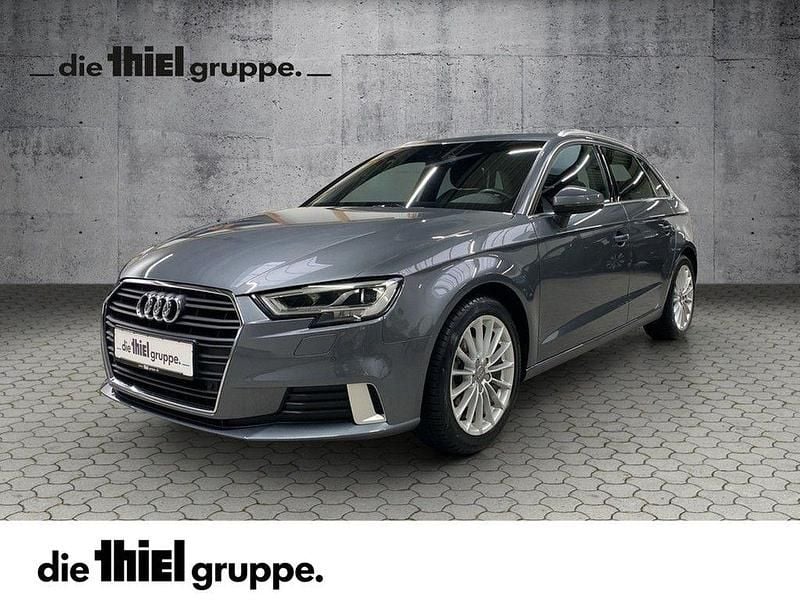 Grau Gebraucht 2019 Audi A3 Sportback Sport Kleinwagen | 19.965 € (Fairer Preis) - Bild 1/4