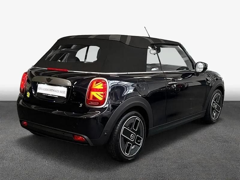 Second-hand Mini Cooper SE 135 kW (184 CP) 2023 Negru Hatchback