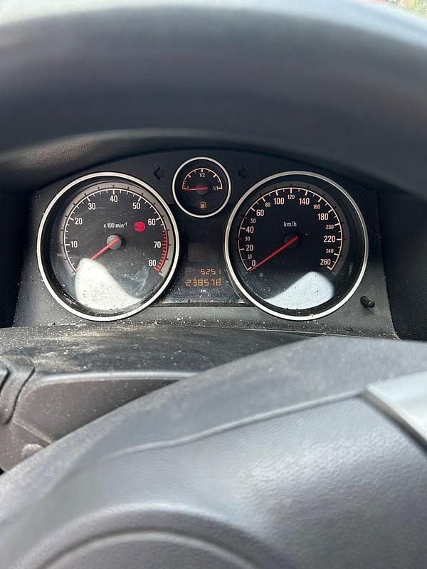 Gebraucht Opel Astra 101 PS (74 kW) 2004 Silber Kombi