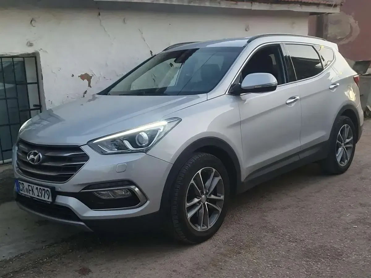 Gebraucht Hyundai Grand Santa Fe Premium 200 PS (147 kW) 2016 Silber SUV