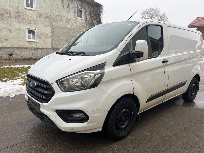 Gebraucht Ford Transit Custom 131 PS (96 kW) 2018 Weiß Van / Kleinbus