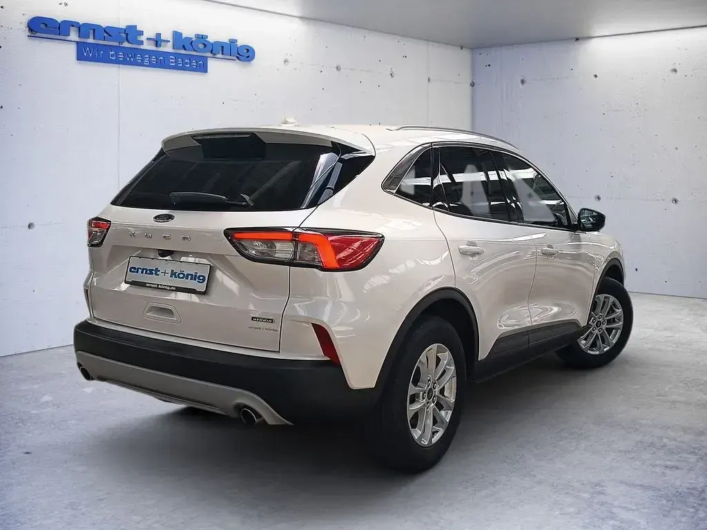 Gebraucht Ford Kuga Titanium 224 PS (164 kW) 2022 Weiß SUV