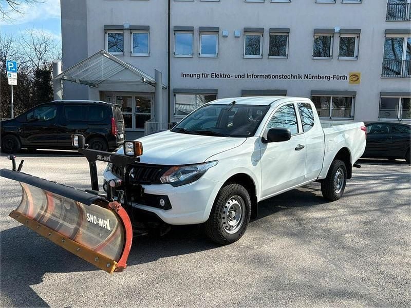 Gebraucht Mitsubishi L200 154 PS (113 kW) 2017 Weiß Pickup