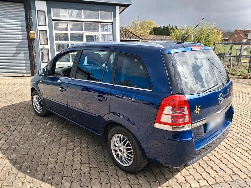 Gebraucht Opel Zafira 120 PS (88 kW) 2011 Blau Van / Kleinbus