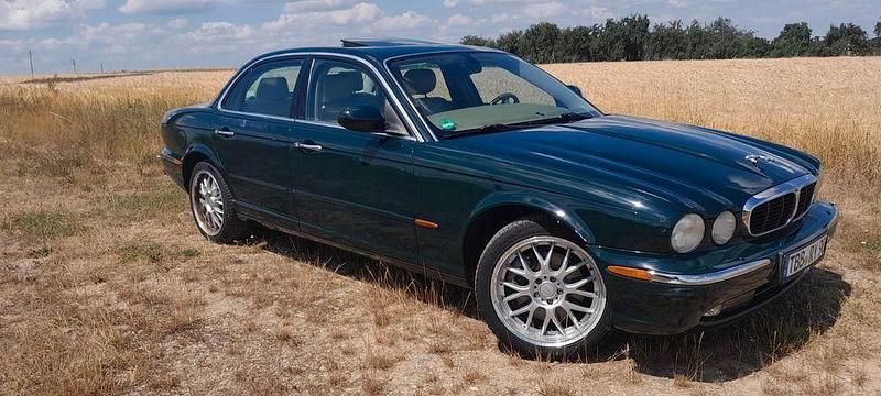 Grün Gebraucht 2004 Jaguar XJ Sovereign Limousine | 9.750 € - Bild 1/4