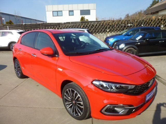 Rot Gebraucht 2021 Fiat Tipo Life Limousine | 13.300 € (Guter Preis) - Bild 1/4