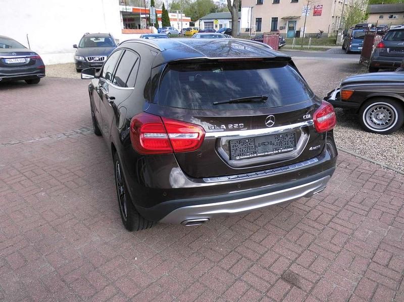 Occasion Mercedes GLA220 170 ch (125 kW) 2014 Marron SUV