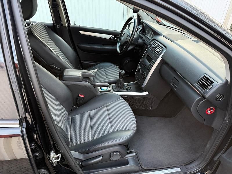 Gebraucht Mercedes B180 110 PS (80 kW) 2007 Schwarz Van / Kleinbus
