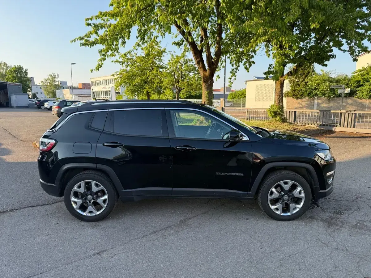 Usata Jeep Compass Limited 170 CV (125 kW) 2018 Nero SUV