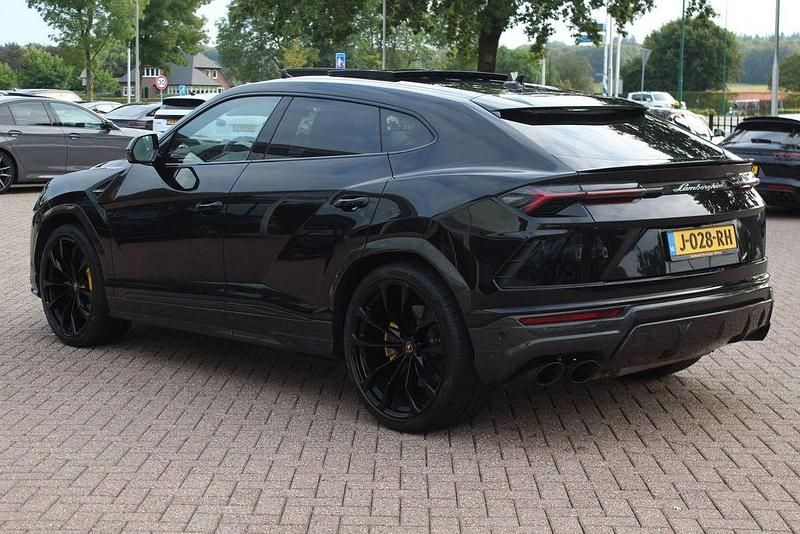 Second-hand Lamborghini Urus 650 CP (478 kW) 2020 Negru SUV
