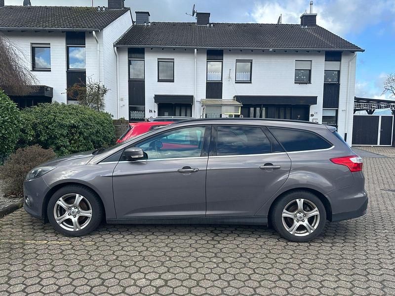 Brugt Ford Focus 125 HK (91 kW) 2012 Grå Stationcar