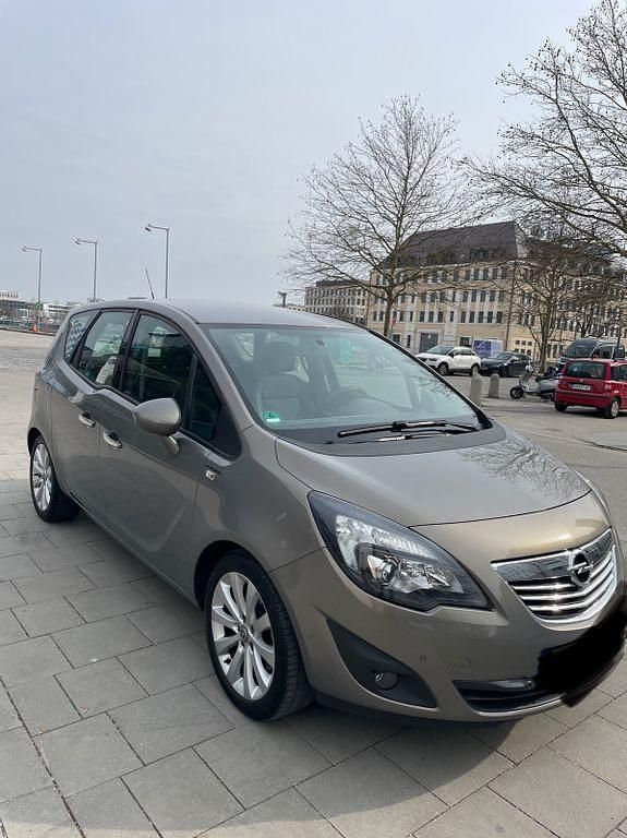 Gebraucht Opel Meriva Innovation 140 PS (102 kW) 2012 Braun Van / Kleinbus