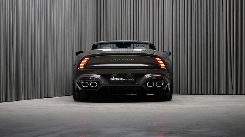 Neu Aston Martin Vanquish 835 PS (614 kW) 2026 Grau Cabrio