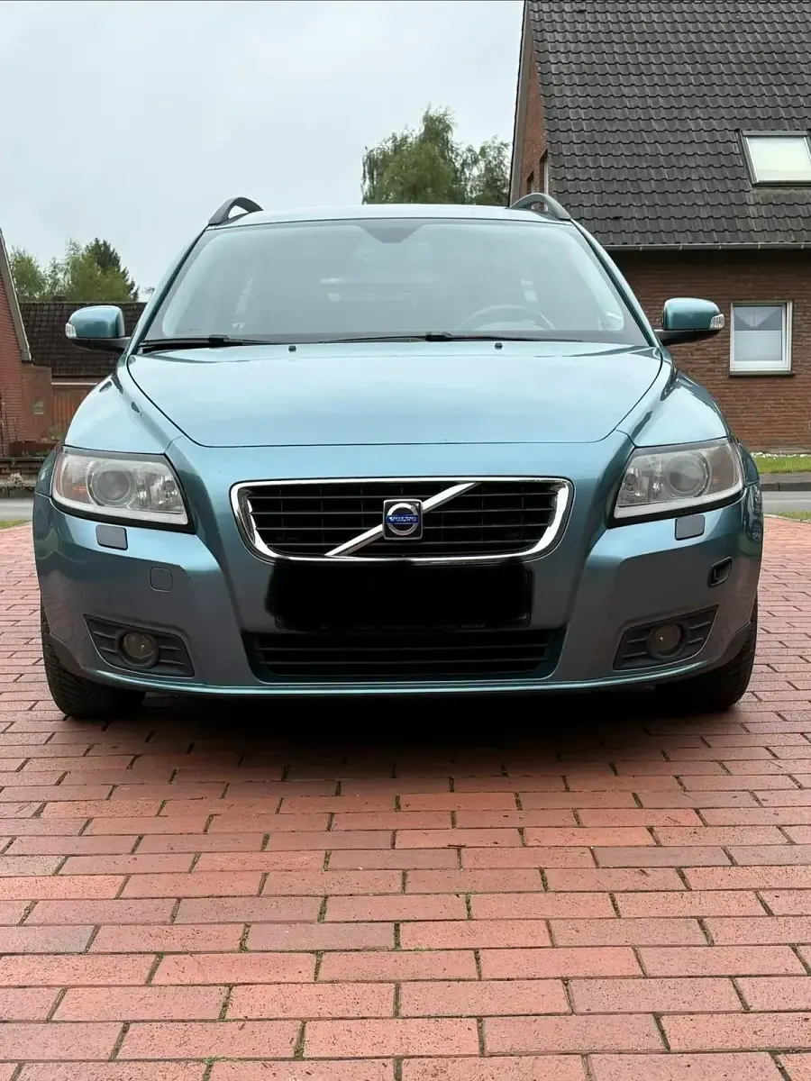 Używany Volvo V50 125 KM (91 kW) 2008 Niebieski Kombi