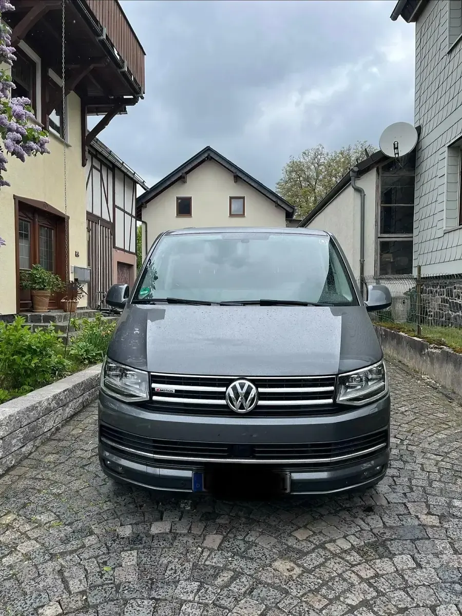 Gebraucht VW T6 Highline 200 PS (147 kW) 2018 Grau Van