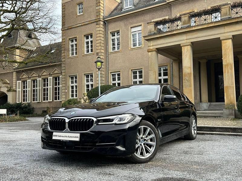 Gebraucht BMW 530e Sport Line 184 PS (135 kW) 2022 Schwarz ii Limousine