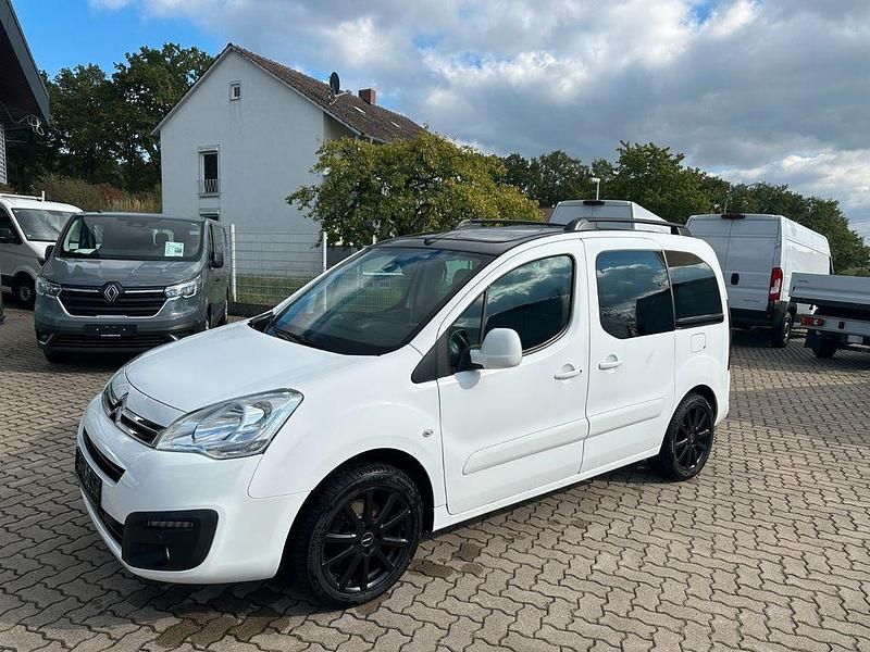 Weiß Gebraucht 2017 Citroën Berlingo Shine Van / Kleinbus | 5.900 € (Guter Preis) - Bild 1/4
