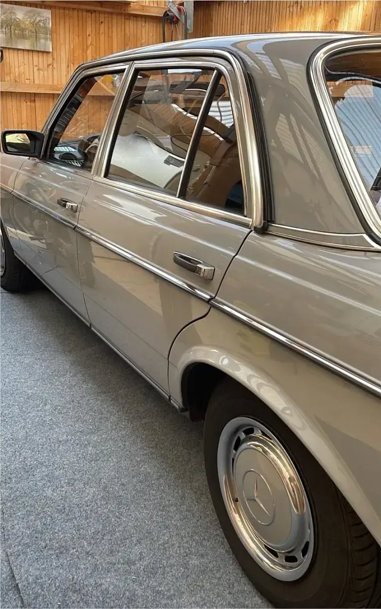 Gebraucht Mercedes 240 1981 Grau Limousine