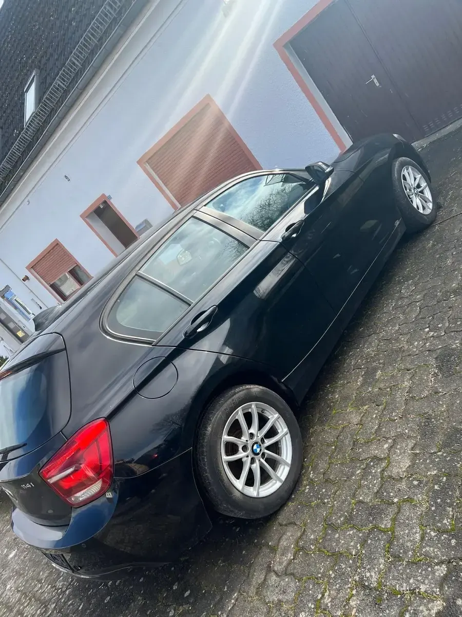 Gebraucht BMW 114 101 PS (74 kW) 2014 Schwarz Kleinwagen
