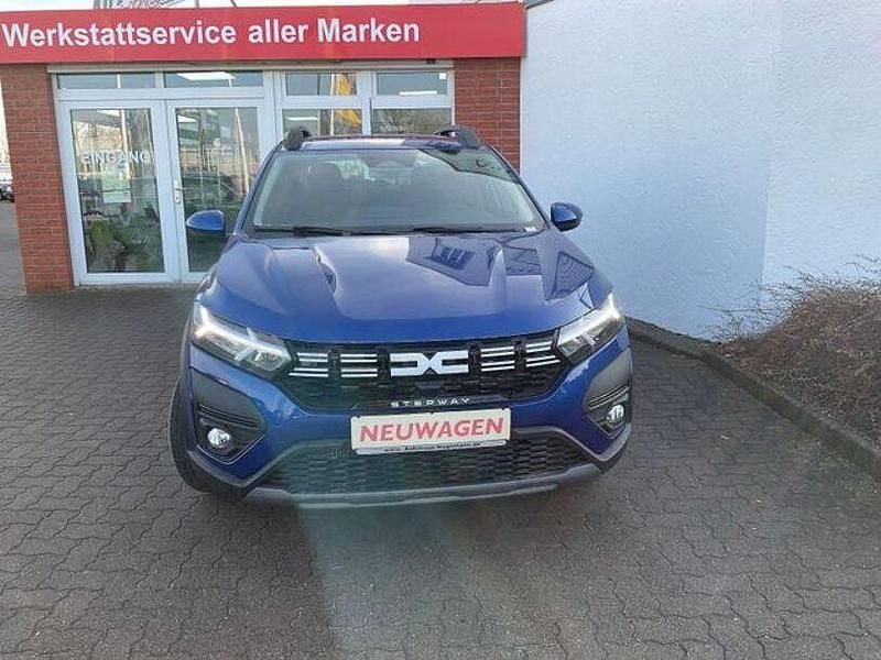 Gebraucht Dacia Sandero Expression 91 PS (66 kW) 2024 Blau Kleinwagen