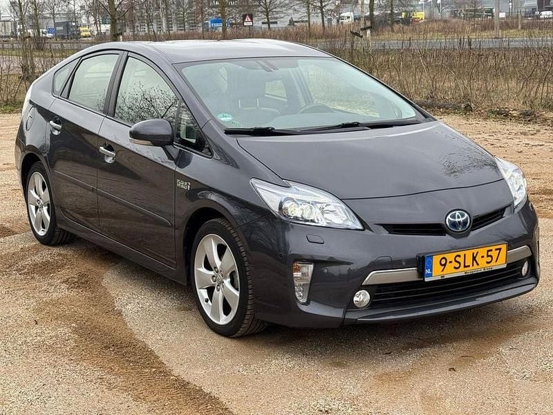 Gebraucht Toyota Prius Business Edition 99 PS (72 kW) 2013 Grau Limousine
