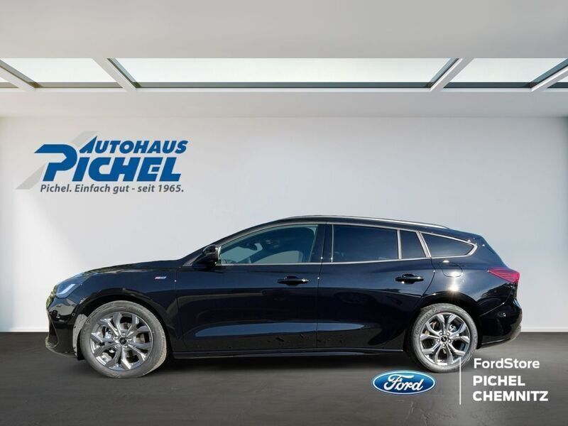 Gebraucht Ford Focus ST-Line 125 PS (91 kW) 2024 Schwarz Limousine