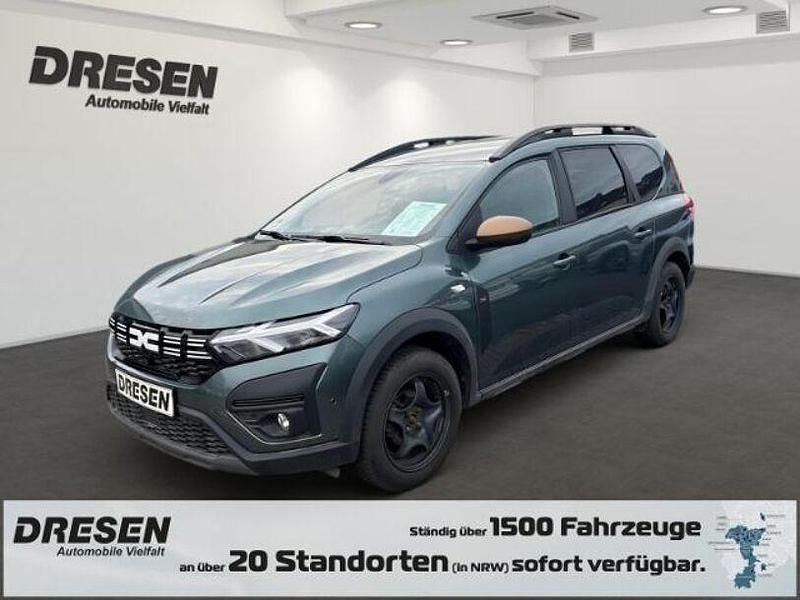 Gruen Gebraucht 2023 Dacia Jogger Extreme Van / Kleinbus | 19.650 € (Fairer Preis) - Bild 1/4