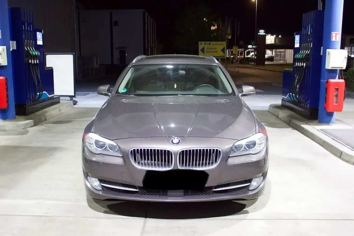 Gebraucht BMW 520 184 PS (135 kW) 2013 Braun Kombi