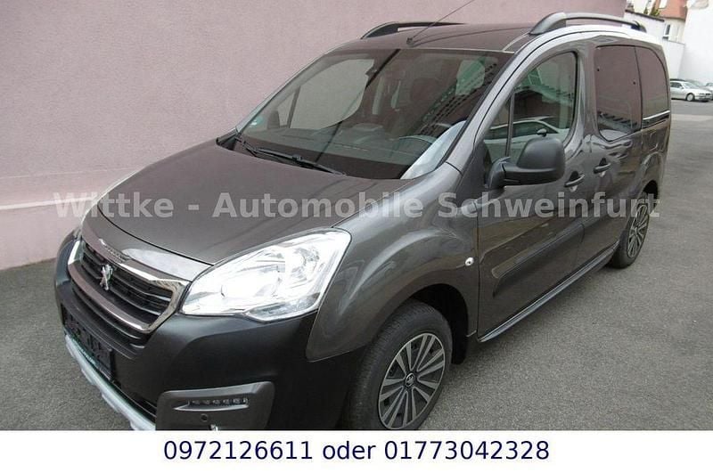 Gebraucht Peugeot Partner Tepee 110 PS (80 kW) 2018 Grau Van / Kleinbus